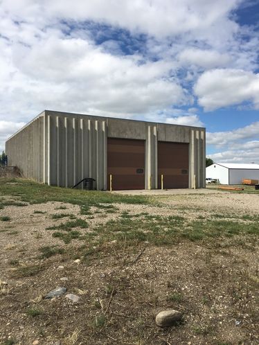 +/- 6 acres with Rail Access : 1280 18th St SW, Minot, ND 58701